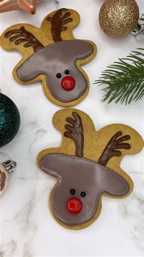 442K views · 1.6K reactions | Turning the GINGERBREAD MAN into RUDOLF ❤️ Just turn them upside down and decorate with royal icing and melted chocolate  So easy ⛄️❤️ #gingerbread #rudolph #cookiedecorating #christmasbaking #bakinghacks #cakedbyrach | Caked By Rach | Facebook