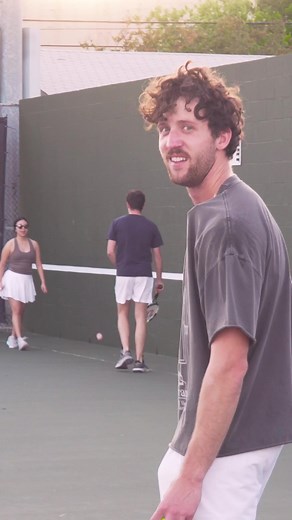 This was one of the craziest things i’ve ever seen! Running behind a point is annoying but it happens, no big deal. But they were tapping the ball back and forth behind a court where people were playing😂 It’s all a learning experience, at least they are playing #tennis and not that other game.