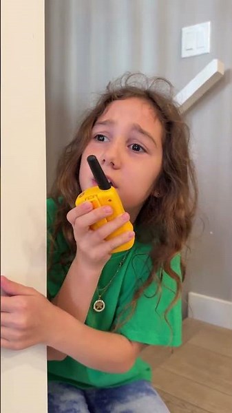 Mouse in the Dollhouse | Stay Calm and Ask for Help | Kids Story