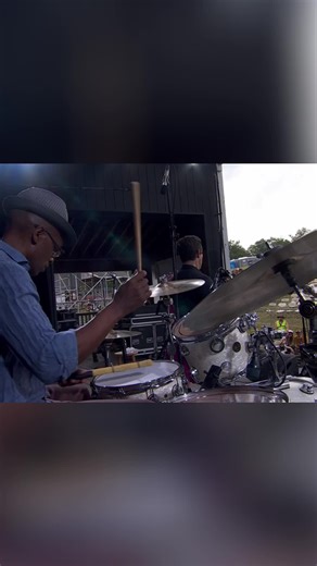 What's your favorite version of 'Shenandoah'? Let this soothing performance at Philly Folk transport you. This melody flows with history, echoing the diverse journeys that shape our musical landscape. Did you know it originates from 19th-century riverboats? 🌊✨ #AmericanPatchworkQuartet #FolkMusic #CulturalRoots #PhillyFolk