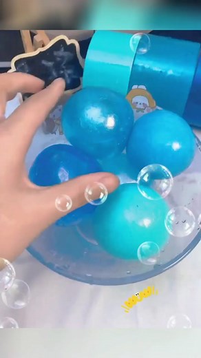 Colorful Balloon Play: Interactive Water Fun