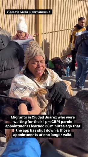 HipLatina on Instagram: "Migrants in Ciudad Juarez in the aftermath of the app CBPOne being terminated along with the DHS-sanctioned appointments they had. Journalist Arelis R. Hernandez shared the footage on X (formerly Twitter) explaining that it took months to get an appointment and thousands took place every day across eight ports of entry since the program launched. Posted @withregram • @justinomora1 This is heartbreaking. 💔 CBPOne was originally created by the Biden Administration 