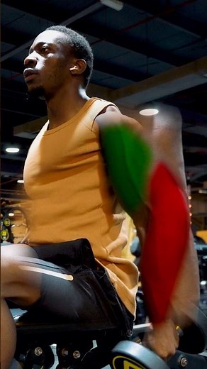 5-Min Seated Hammer Curl for Forearm Gains 💪🏿