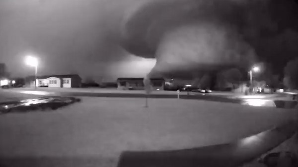 Terrifying video of the deadly Enderlin, ND tornado