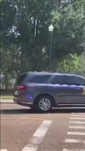 Mississippi Highway Patrol escorting bus using phaser siren