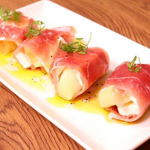 桃とクリームチーズの生ハム巻き 作り方・レシピ | クラシル