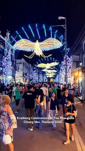 Loy Krathong Celebrations at Tha Phae Gate - Chiang Mai, Thailand #loykrathong