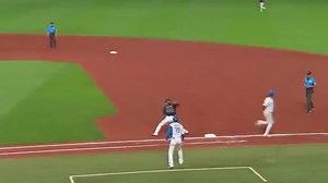 Aggressive squeeze play scores 2 😳😳 | Sports Knightly Baseball