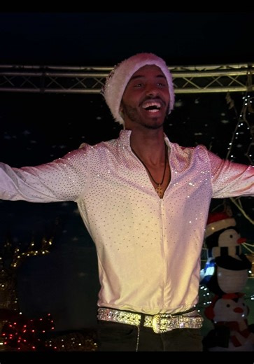 with his sensational bounce juggling skills ermias #russellscircus #bouncejuggler#fyp #trendingvideos #incredible @Russells International Circus