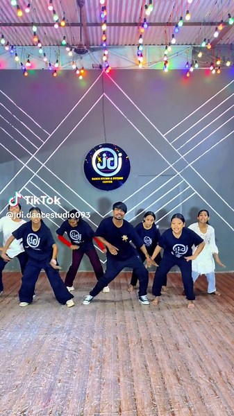 Sar sar chunri sarke lagal #sarsarchunrilagal#JDI_Dance_Studio_Ghorahi_Dang #JDI_Choreographer #sarsarchunarisarke #tharusonglover💕 #tharusongtiktok @JDI Dance Studio(Dang) @mrddancer @Sita chaudhary @Naresh Chaudhary @Madhu chaudhary ♥️ @Madhu chaudhary @Reju🦋❤️ @Biren Rajbanshi Thak @💫ISHA❤️ @@bu-ta-ky🤞❣️ @Sudichha Regmi