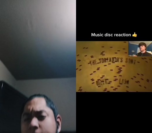 Reacting to FNAF Music Box Disc