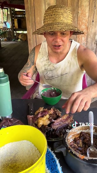Deliciosa Receita de Açaí com Charque Assado