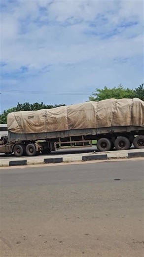 3K views · 19 reactions | In Osogbo, the Osun State capital city, government task force officials make attempt to stop an erring trailer truck driver- *see video | The Status Online | Facebook