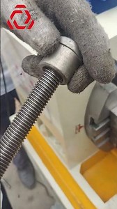 Hand-cranked 18×2.5 Double-Ended Thread Rolling