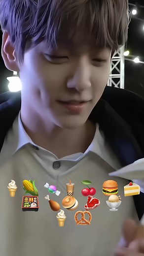 Soobin Mukbang Compilation: Eating Cake, Ice Cream, Cherries, Sushi, Corn 🍰🍦🍒🍱🌽