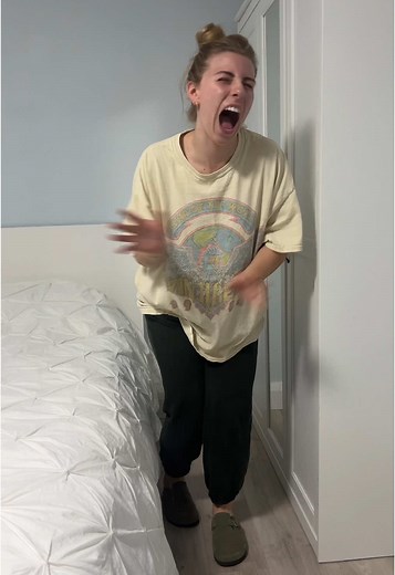 *ants* in our pants 🫨😨 send help #simpathy