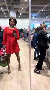 Crossdresser shopping in high heels