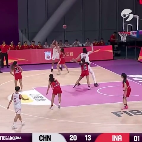 Zhang Ziyu, la nueva gigante que brilla en el básquet