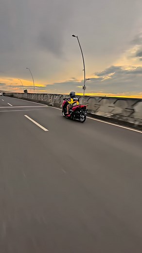 4.7K views · 45K reactions | View pulo gebang disore hari #xmax #relsinstagram #viral #pulogebang #rels #xmax250 | Wildan | Facebook