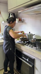 182K views · 2.8K reactions | Receita do molho de manga no filé mignon. #receita #almoço #manga #filémignon | Luciana Hildebrand | Facebook