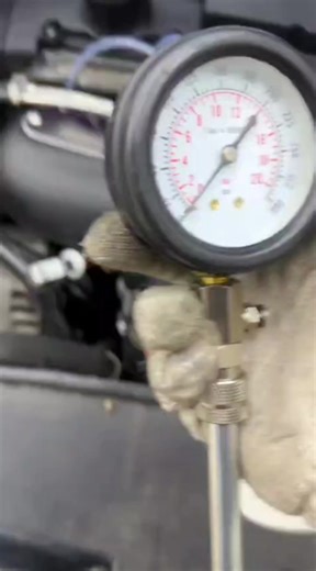 Way to check engine compression power. #mechanicsoftiktok #mechanic #mechaniclife #mechanicswag #automotive | Mechanic Swags