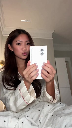 Unboxing and Setting Up My New iPhone 17