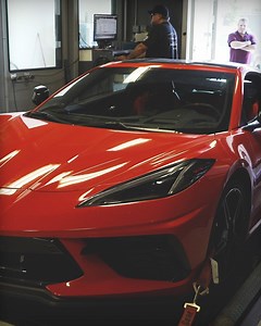 This near-enough the base Corvette. Yet, a 6-2-liter V-8 rated at almost 500 horsepower is nothing to sneeze at, especially in the ‘Vette’s dynamic mid-engined layout. How does this naturally-aspirated motor do in the brand-new car? Get the full story right here ➡️ https://bit.ly/2P7iqA9 | MotorTrend