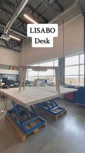 LISABO Desk: Stylish and Functional Office Solution