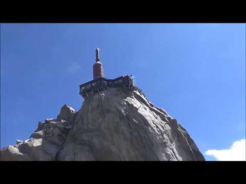エギーユ・デュ・ミディ展望台 １ The Aiguille du Midi Observatory モンブランが絶景 （ フランス シャモニー ）Chamonix France ミディ針峰