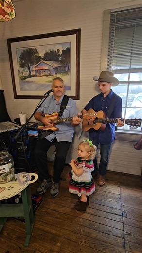 Good morning everyone, Yes it's time for some George Strait Christmas songs | Strait Hag Music