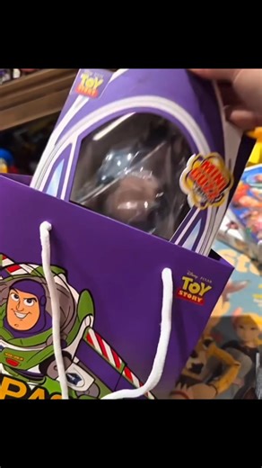 Buzz Lightyear Bubble Head Night Light – 2 Adjustable Brightness Levels, Flying Unit, Fun Desk Decor & Gift for Kids & Adults - MarTUBE®︎ x Toy Story®︎ | Great Collective Toys