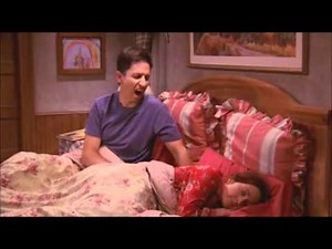 Everybody loves Raymond : Ray tries to make love with Debra