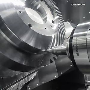 🦾⚙️ The INH 63 horizontal milling machine has a highly rigid structure, making it ideal for machining demanding components like this spiral bevel gear. It is equipped with the 12,000 rpm powerMASTER spindle, offering large-capacity tool storage in a compact design to maximize efficiency. 🔧✨ #dmgmori #dmgmorinews #HorizontalMilling #INH63 #CNCMachine | DMG MORI