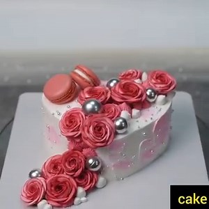 Heart shape Red roses cake. | Cake Videos
