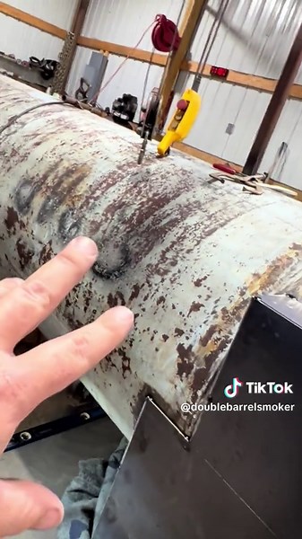 Tag your fitter in this video! #doublebarrelmetalworks #1000gallon #smoker #offset