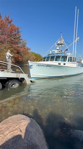 The tap on the nose of the boat for redirection🤭 | AR Kennedy Customs
