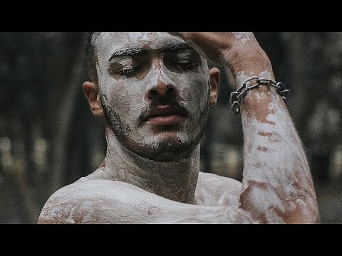 8 Health Benefits of Bentonite Clay - How To Use It Internally - Detox Drink