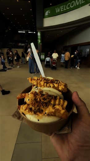 Eating our way through the Midway🍴 | Calgary Stampede