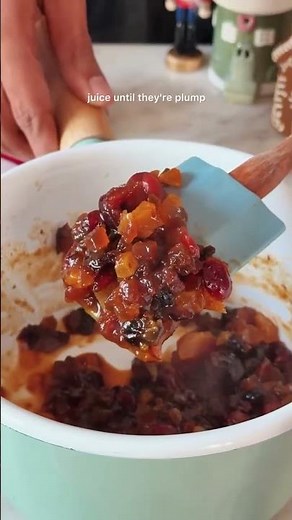 *NO MAIDA* EGGLESS PLUM CAKE RECIPE AT HOME #shorts