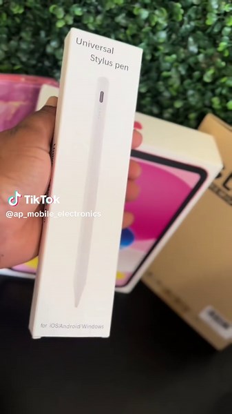 Apple Pink iPad Bundle - Perfect for Valentine’s Day