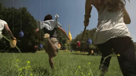 McDonald's McCafe Fruit Smoothies TV Spot, 'Pinatas'