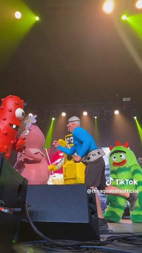 Yo Gabba Gabba at Coachella with The Aquabats: Pool Party Fun
