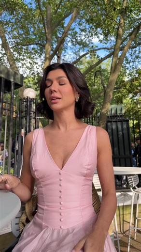 6.9K views · 58 reactions |  we all have that friend 藍 #glasses #friend #summer #nyc #outfits #latinos #fashion #goodvibesonly #women | Catalina Freer | Facebook