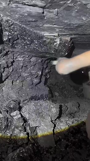 8K views · 64 reactions | Black diamond mining with 2500 feet’s deep #coalminer #blackdiamond | Hata Black Dia | Facebook