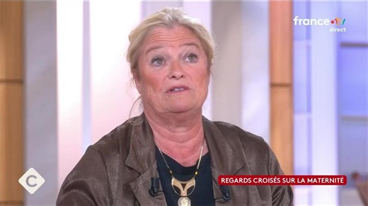 Marina Carrère d’Encausse maman de trois enfants qui ont eu un rôle important : “Ils m’ont sauvé la vie”