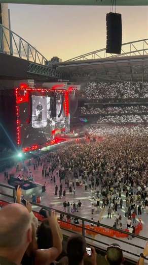 Ed Sheeran Loop Concert in Melbourne 🇦🇺🎶