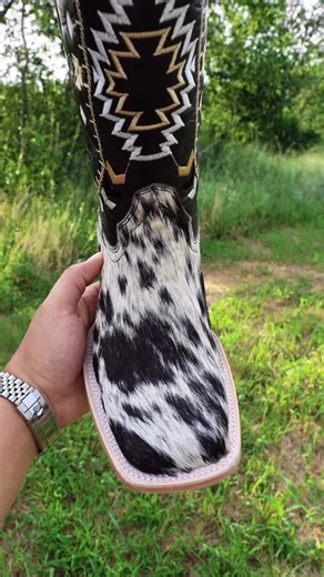 TEXAS BOOT RANCH on Instagram: "GENUINE Brown Cowhide Boots For ONLY $149!!勞Available EXCLUSIVELY At TEXASBOOTRANCH.NET"