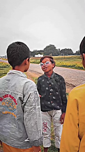 Aj kal k bache 😒😂 Chek End 🤦‍♂️ …. #fyp #foryou #foryoupage #viraltiktok #fyp #funnyvideos😂 #😂😂 #fypシ #foryou #viralvideo #summerfunny😎 @TiktokPakistanOfficial