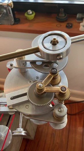 Mechanical drawing machine- made with gears and pulleys- no computers involved in any drawings. #drawingmachine #gandyworks #analog #ratio #harmonograph #machinist #mechanical #gears #pulleys #processvideo #artist #art #satisfyingvideo #satisfying