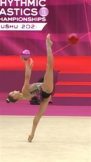 Spectacular Moments In Rhythmic Gymnastics 😍